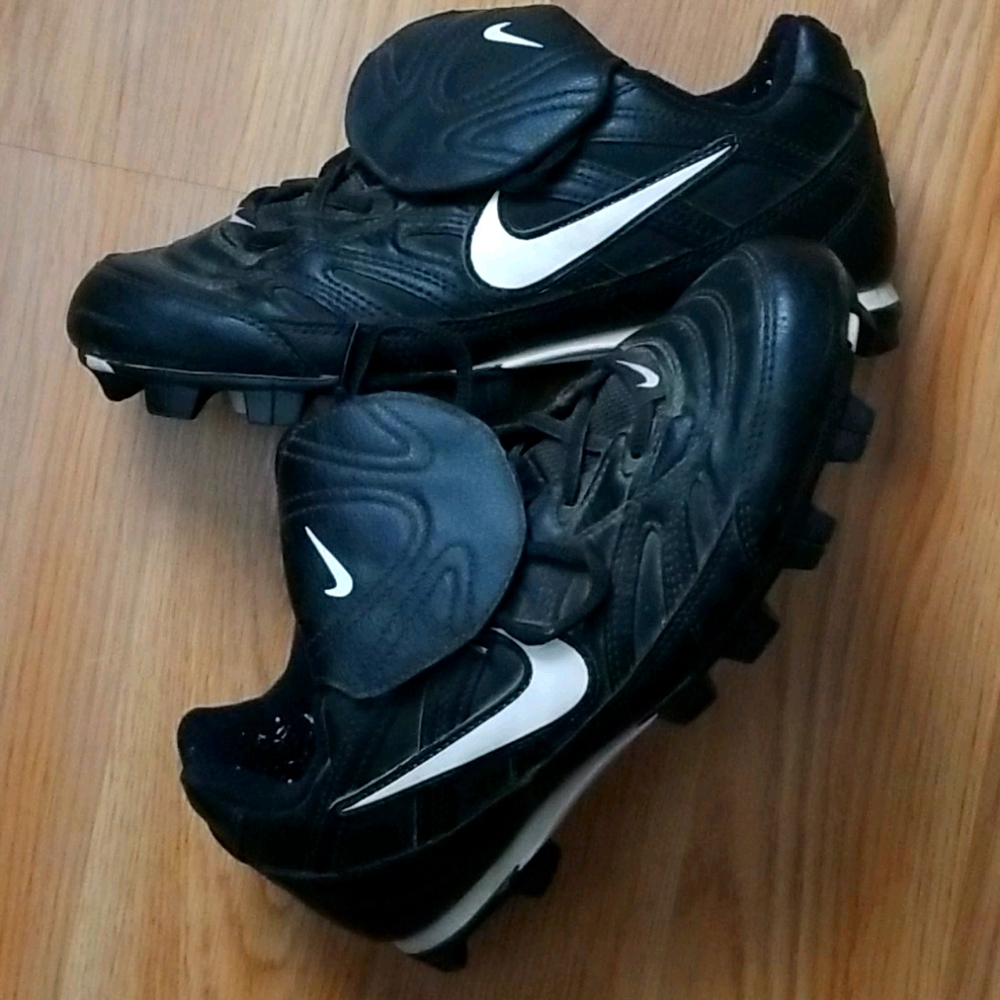 Womens Nike cleats